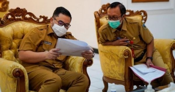 Gebrakan Bupati Kediri, Ubah Transaksi Belanja Daerah ke Non Tunai