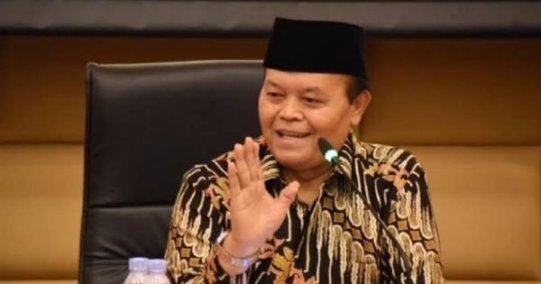 Puluhan Ribu ASN Terima Bansos, Hidayat Nur Wahid Ingatkan Mensos
