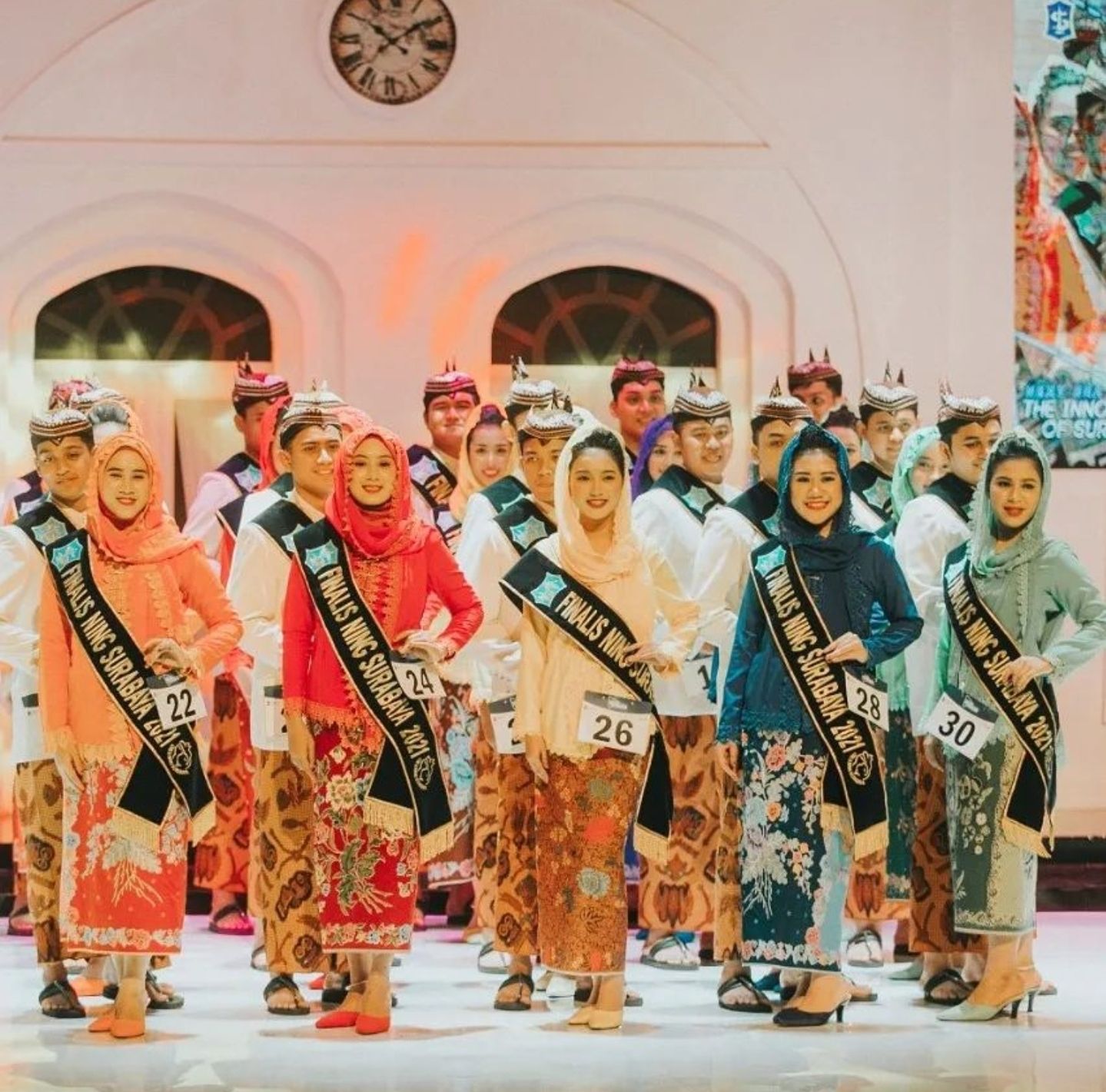 Finalis Cak dan Ning Surabaya Kenakan Batik Khas Surabaya