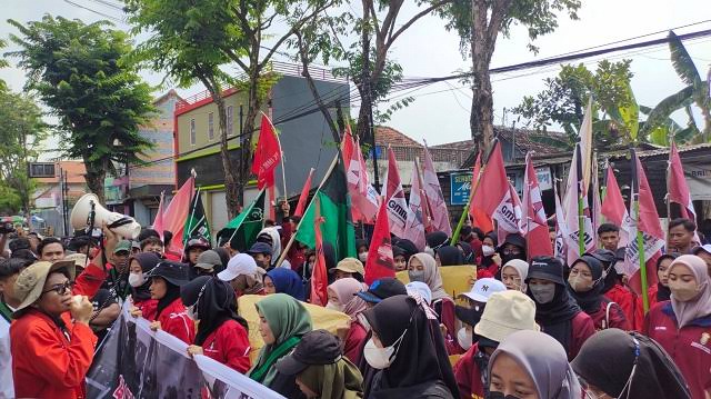 Momen HJL ke-754, Jadi Ajang Demonstrasi IMM, HMI dan GMNI Lamongan