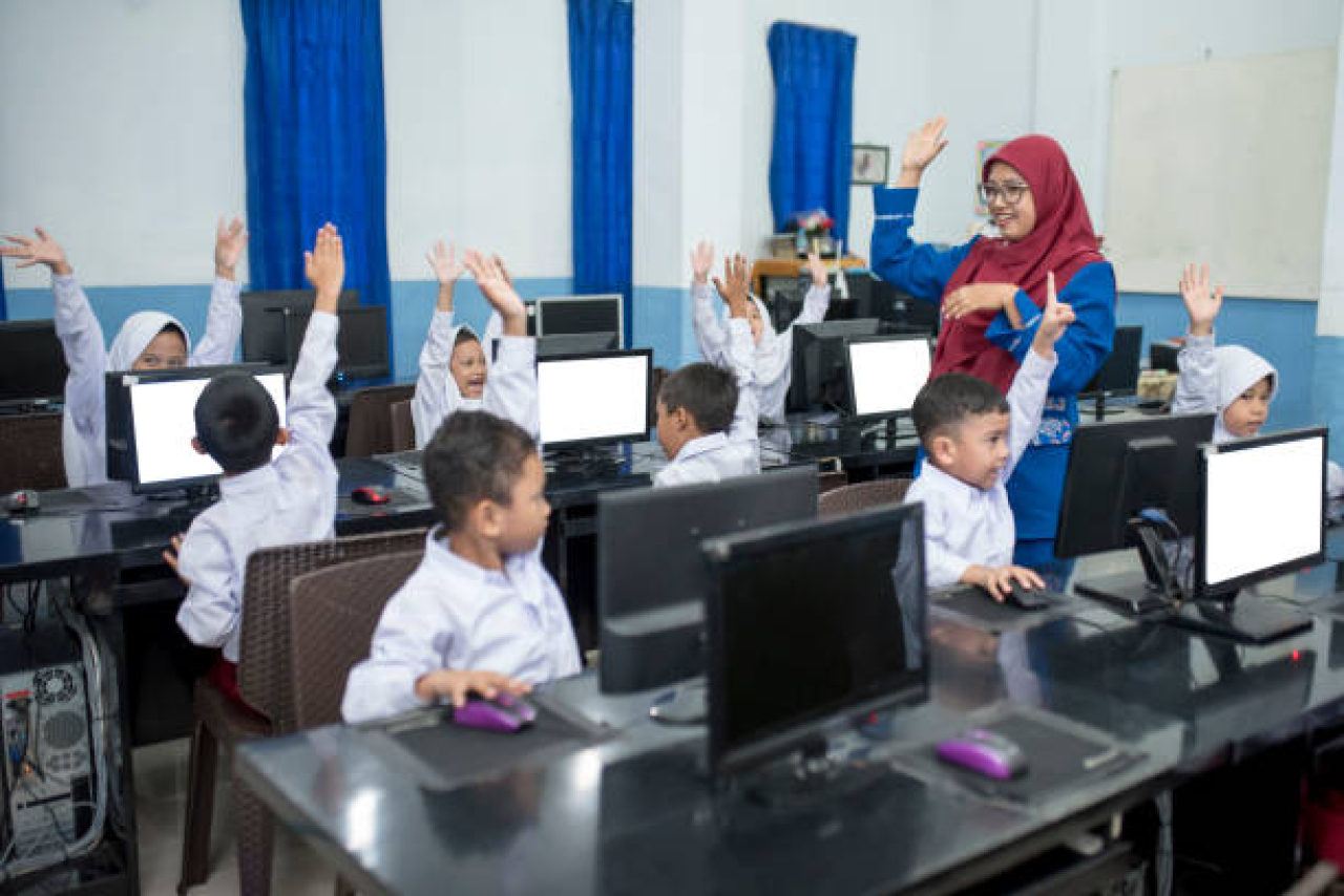 Guru Dituntut Kuasai Teknologi Pedagogi