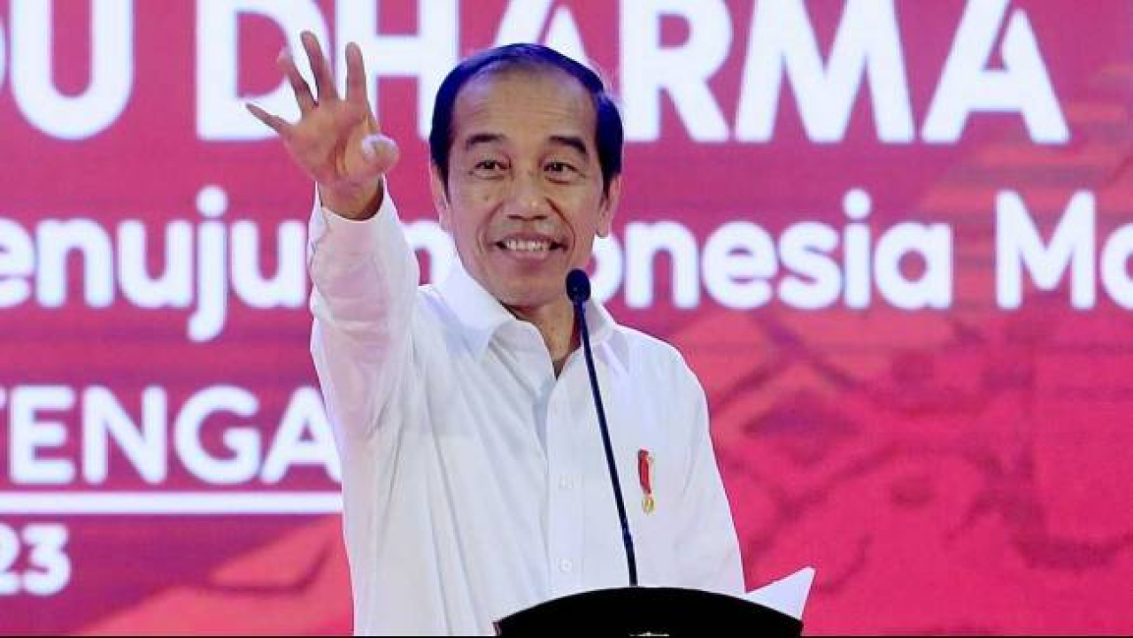 BEM SI Desak Jokowi Minta Maaf Usai Cederai Demokrasi, Ini Kata Pengamat